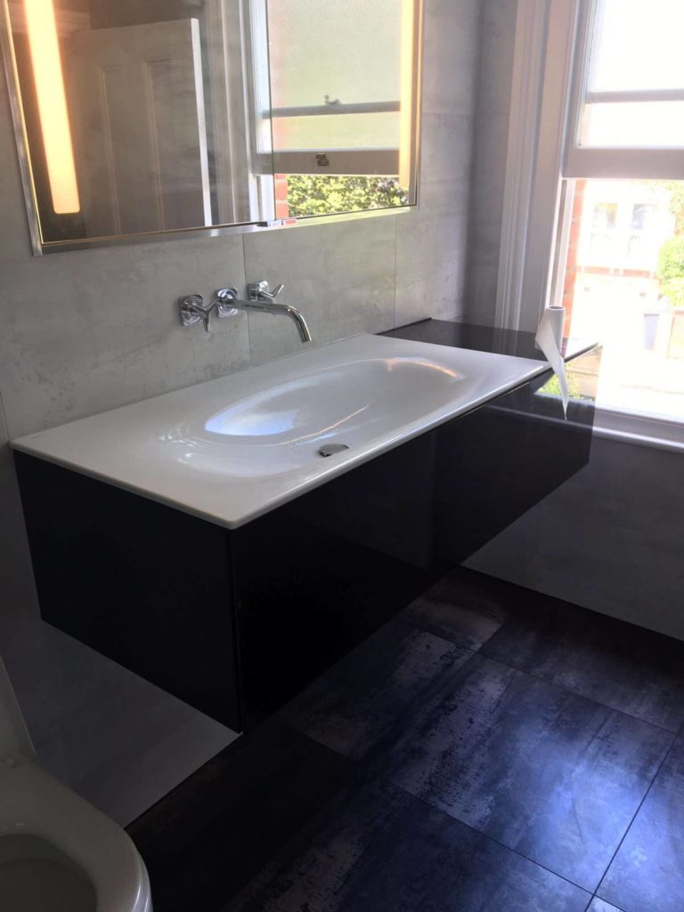 Completed modern showering-space project at Sutherland Road