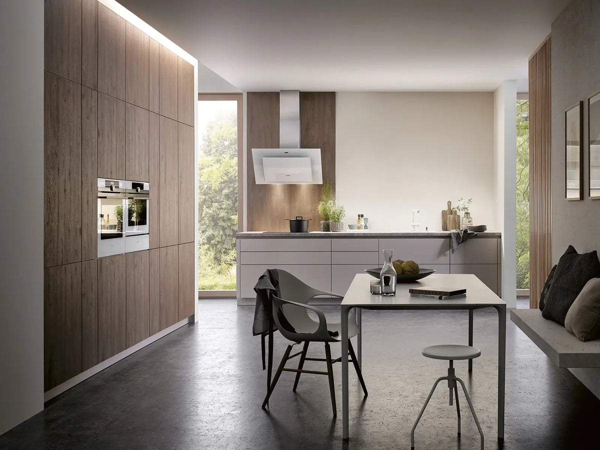 Bauformat — A compact kitchen with space to dine