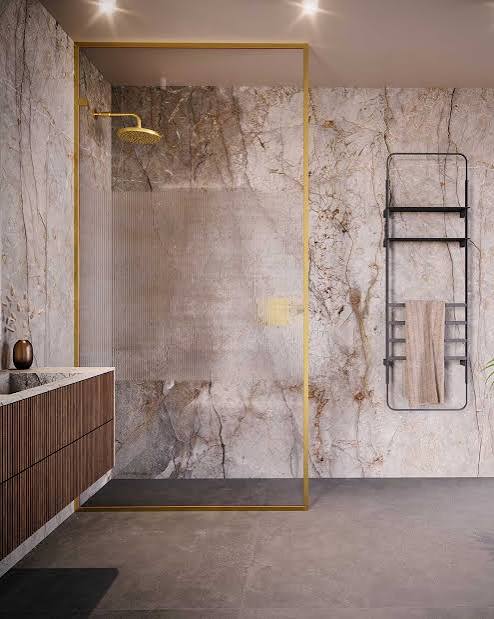 Majestic Showers